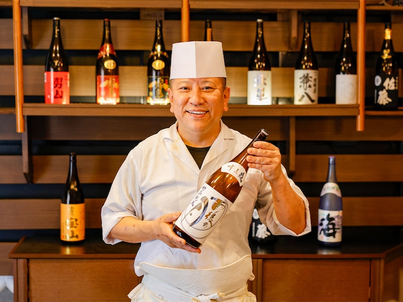 京都や広島市内で研鑽を積み、家業を継いだ店主の佐々木鉄次さん。地元・江田島の食材に対するこだわりはひと際強い