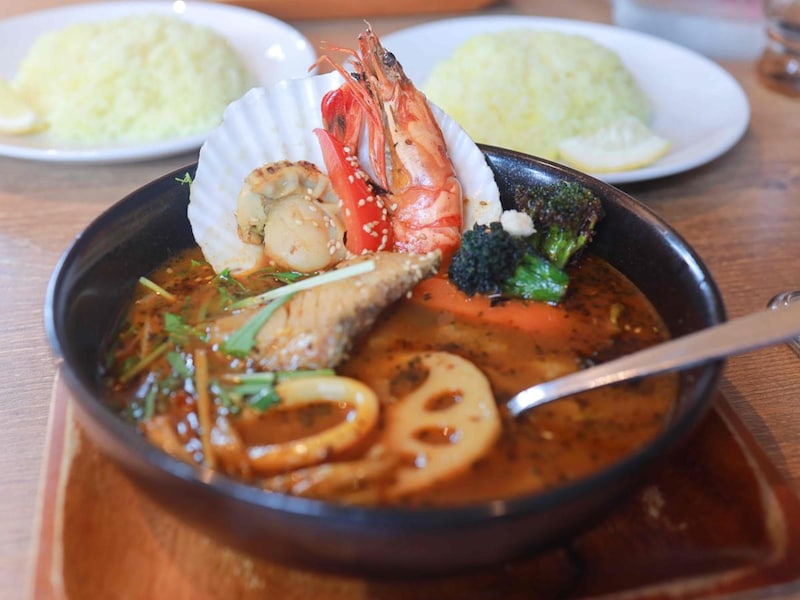 ごろごろ素材が嬉しい！星野リゾート トマムで味わう北海道名物「スープカレー」が絶品