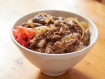 【お悩みレシピ】うちの牛丼はなんでお肉が硬くなるの？ その疑問をプロの技で解決します！