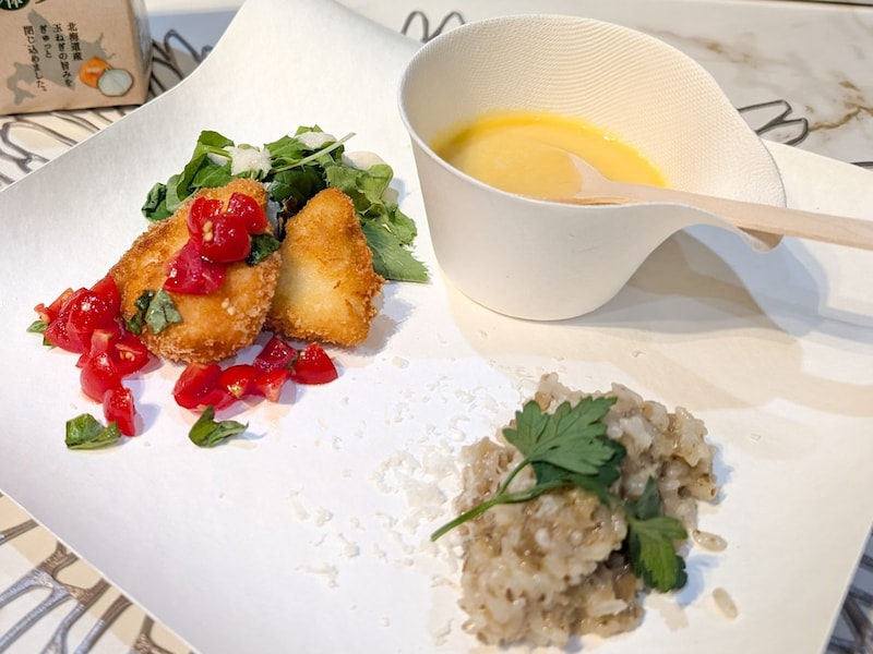 試食会では、北海道コンソメで炊いたご飯で作るリゾットや、肉を北海道コンソメで漬け込んだカツレツなどを紹介