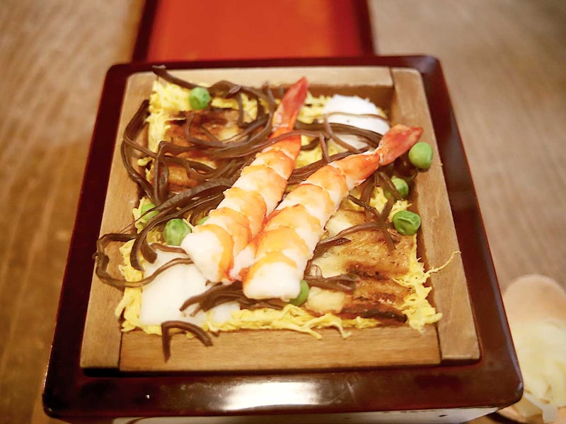 【京都グルメ】わざわざ食べに行きたい冬の名物！京寿司の老舗『いづ重』の蒸し寿司