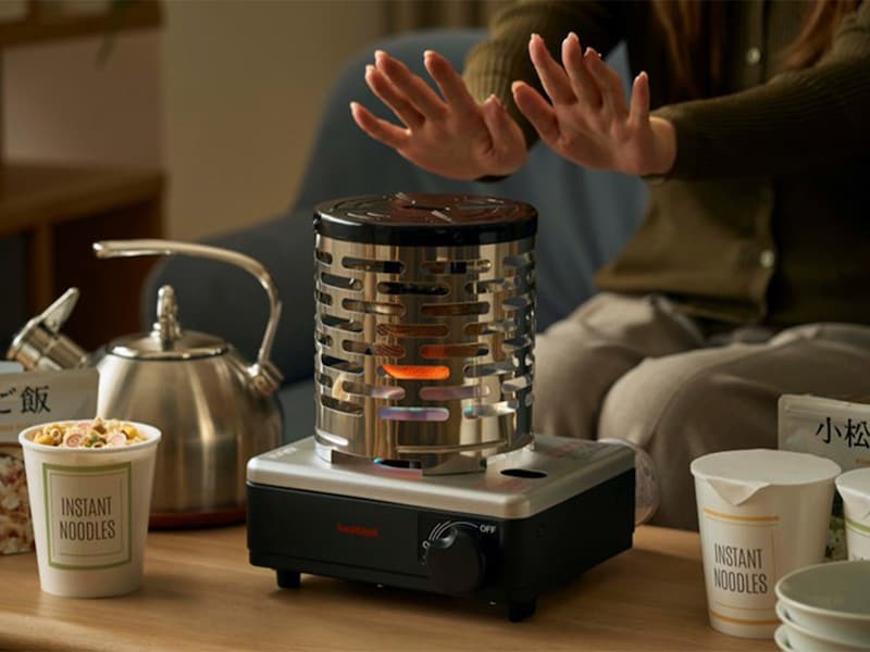 コンロ、ストーブの両スタイルともテーブルに置いて使えるコンパクトさ