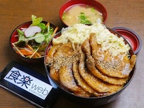 豚ロースが丼を覆い尽くす！ デカ盛りすぎる「豚丼」を日野市『どん・ハート』で食べてきた