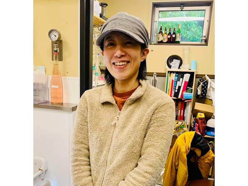 醸造責任者のハワード三竹かおりさん。アメリカのカリフォルニア州のワイナリーにて12年間勤務した経験を持つ