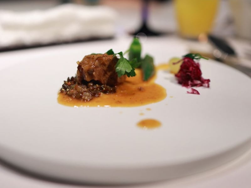 印象的だった、「沖縄県産豚頬肉」のオリオンビール煮込み［食楽web］