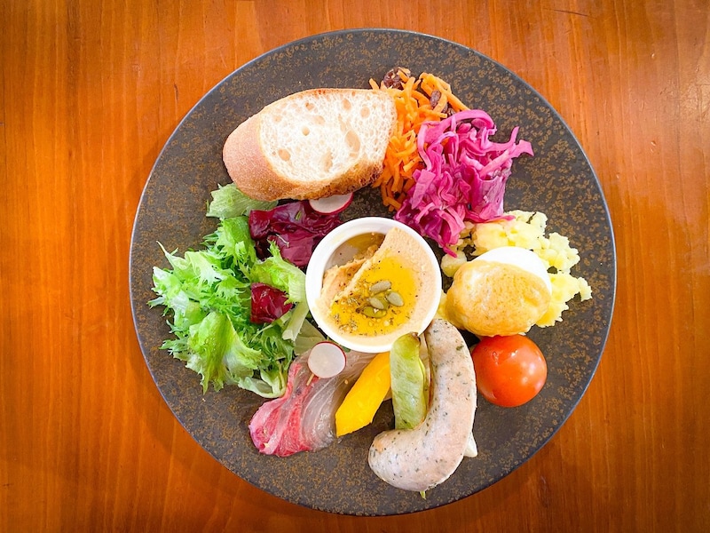 【鎌倉グルメ】緑の中で味わう『GARDEN HOUSE KAMAKURA』のランチプレートが絶品！