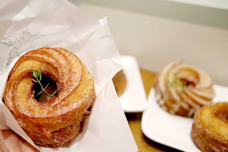 見た目よりずっと爽やかな「カシスフロマージュ」