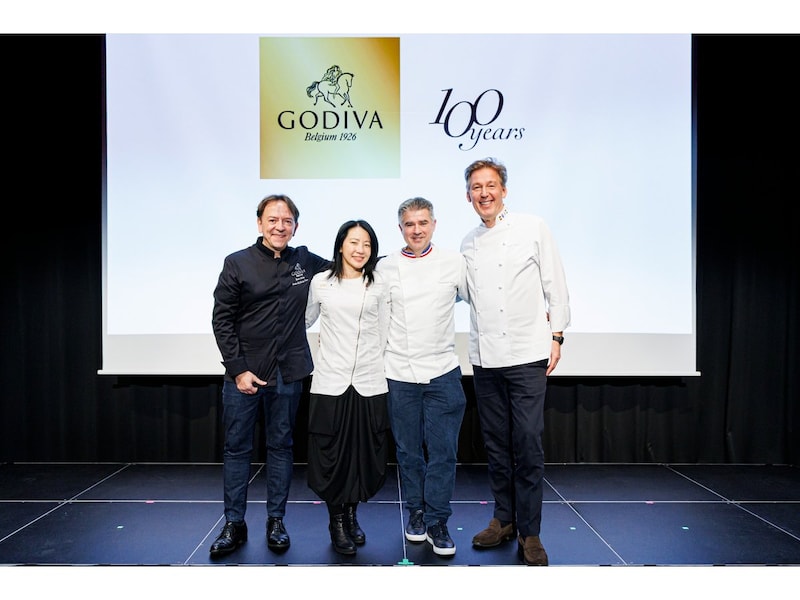 登壇したヤニック・シュヴォロー、ピエール・マルコリーニ、エマニュエル・リヨン、ジャニス・ウォン。ティエリー・マルクスはビデオメッセージで参加