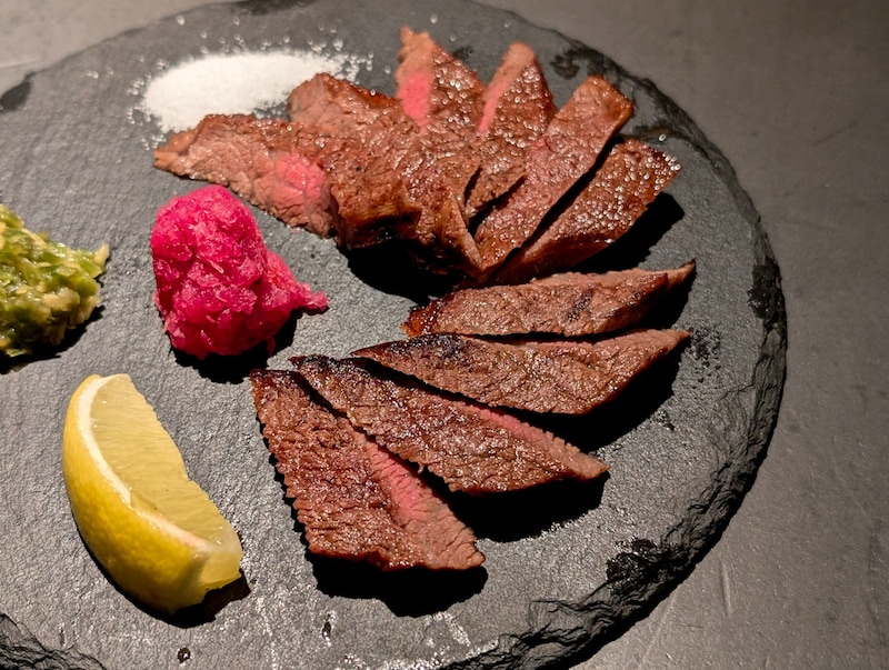 極上 阿波黒牛 1,490円（税抜）［食楽web］