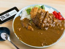 普通盛りなのに1kg超え！？『そば処 たちばな』（さいたま市）の「カツカレーライス」を食べてきた