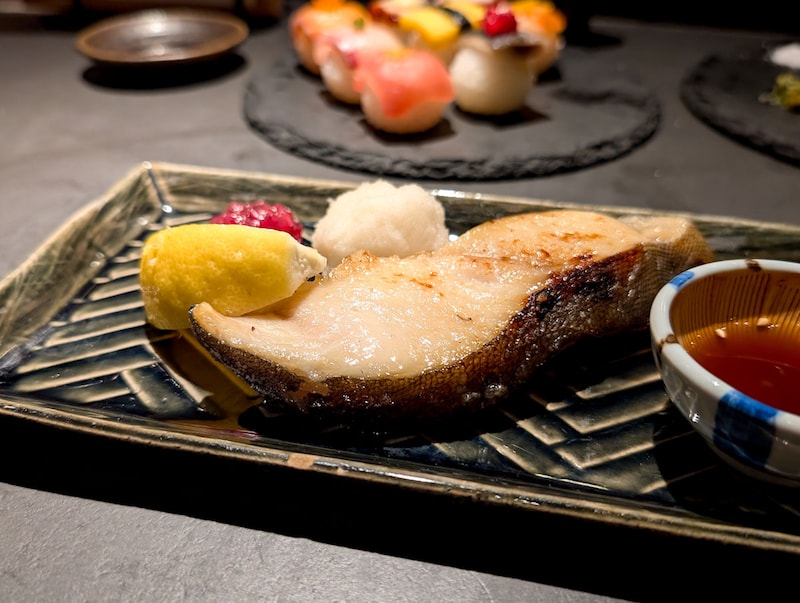 銀鱈西京焼き　1,590円（税抜）