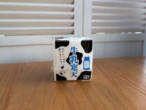 【今日のおやつ】まるで豆腐！ 豆腐屋さんが作る“絹ごし”のようなとろける「牛乳寒天」