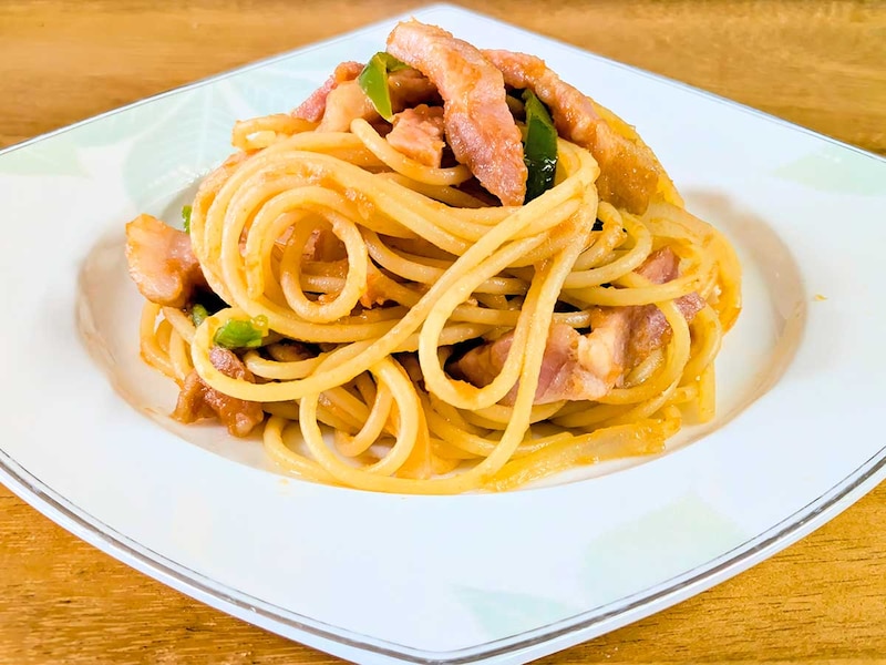 「濃厚芳醇とろけるトマトケチャップ」を使用したナポリタン