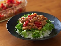 【週末の作り置き】ご飯がすすむ「辛味噌ミニトマトそぼろ」とアレンジレシピ3選