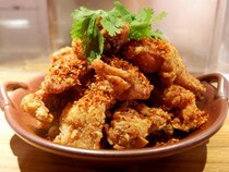 辛くてやみつきに！ 市ヶ谷『上海ブギ』の四川風激辛からあげ「スコヴィルチキン」とは？
