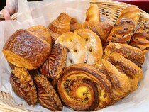 パンマニアから絶賛の嵐！ 渋谷『ヴィロン』の行列ができる「パンモーニング」を食べたらボリューミーで美味しすぎた！