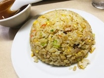 高校生の三ツ星通信。荻窪の老舗町中華『三ちゃん』の絶品炒飯と餃子が旨すぎる！