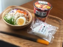 ダイエット女子も驚愕！ 日清豆腐スープの前代未聞「置にぎり」キャンペーンが面白すぎる