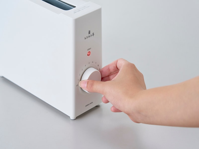 パスタソースやカレー、牛丼の具材など、約4～6分で温めが完了