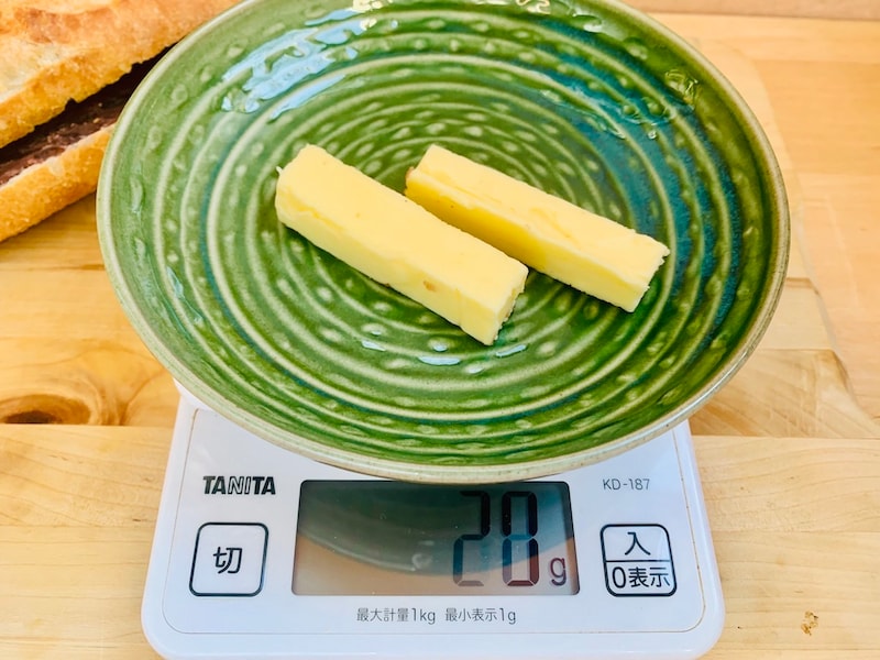 あんバターフランスにはたっぷり20gの「あすなろバター」入り