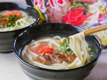 【検証】沖縄・那覇空港で買える一番ウマいお土産用「ソーキそば」はどれ？ 5つを食べ比べてみた！