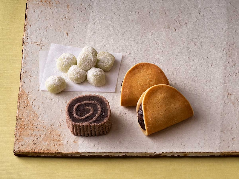 右が「つばらつばら」、左前は「京観世」