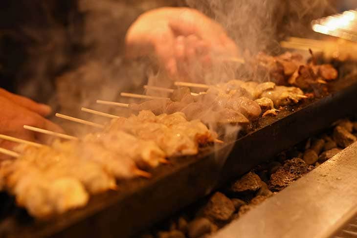 店内の雰囲気はオシャレだけど焼鳥はガチな印象 画像提供：ニドサンド