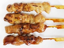 どれが美味しい？ コンビニ3社＆イオンの炭火焼き鳥を食べ比べてみた