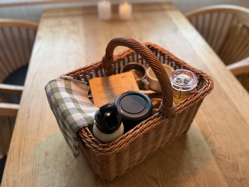 ピクニック気分になれる朝食バスケット