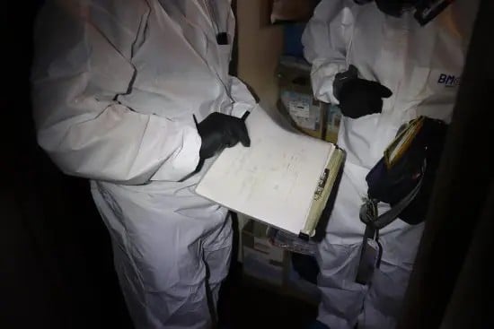 「1分の遅れが命取りに」特殊清掃業者の壮絶すぎる繁忙期に密着。22時まで続く見積もりと清掃の日々