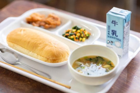 学校給食