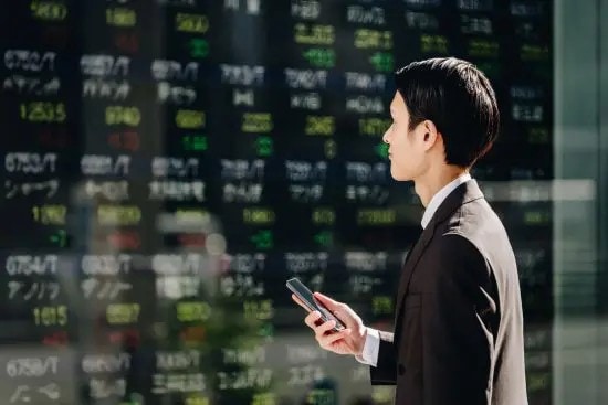 日経平均4万5000円突破。プロが厳選した「未来の高配当株」10選。狙いは配当収入と値上がり益の“二重取り”