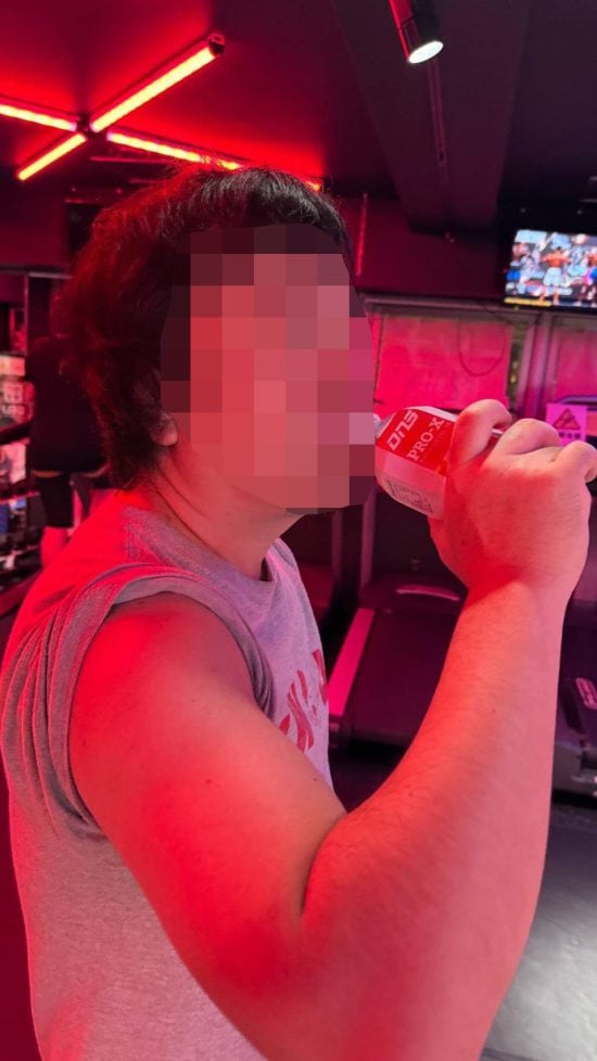 筋トレおじさんが［プロテイン中毒で体を壊す］の深刻な事情