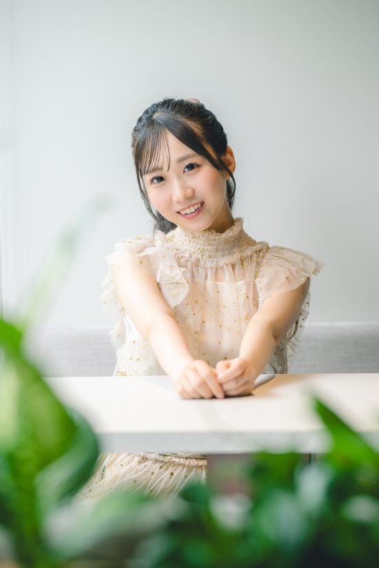 STU48・内海里音、故郷・ファンへの愛が重たい1st写真集完成「360度、手汗かくまで何度でも読んでほしい！」