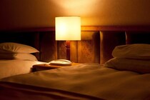 “合コンで良い感じになった女性”が「ホテルで突如豹変した」トラウマ体験――仰天ニュース特報