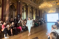 「全裸以上の恥ずかしい事態に」35歳の現役グラドルがパリコレに出演してみたら――仰天ニュース特報