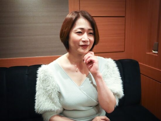 友田真希