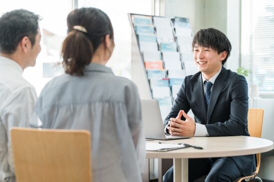 元ディーラー営業マンが明かす「新車を安く買う」「下取り車を高く売る」コツ