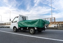 初心者マークの車に“あおり運転”してきた軽トラックの末路。フロントガラスに“黄色い紙”が貼られていて…――仰天ニュース特報