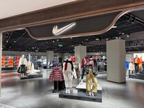 「ダサい中年男性」しか着ていない“古臭いファッションアイテム”ワースト5