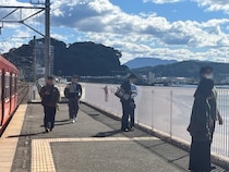 中国人が今「日本のトレンディドラマ」に熱狂するワケ。『東京ラブストーリー』『白線流し』…名作の聖地に観光客が殺到中