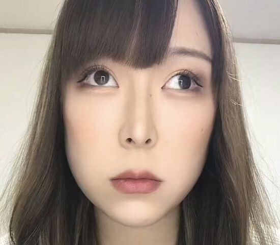 「斜視あるある」がSNSで大反響。「目、どこ向いてんの？」蔑まれたコンプレックスを自ら発信する理由