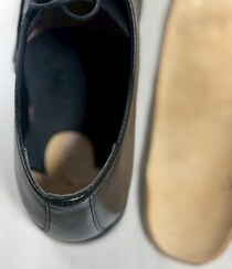 プロが教える「立ちっぱなしでも疲れない靴」の選び方。最重要の“足の踏ん張りが効く”スニーカーとは