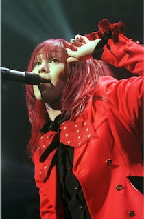 “衝撃のデビュー”から28年、IZAMの現在。ブレイク時は「1〜2時間しか寝られなかった」苦しかった“葛藤”も明かす