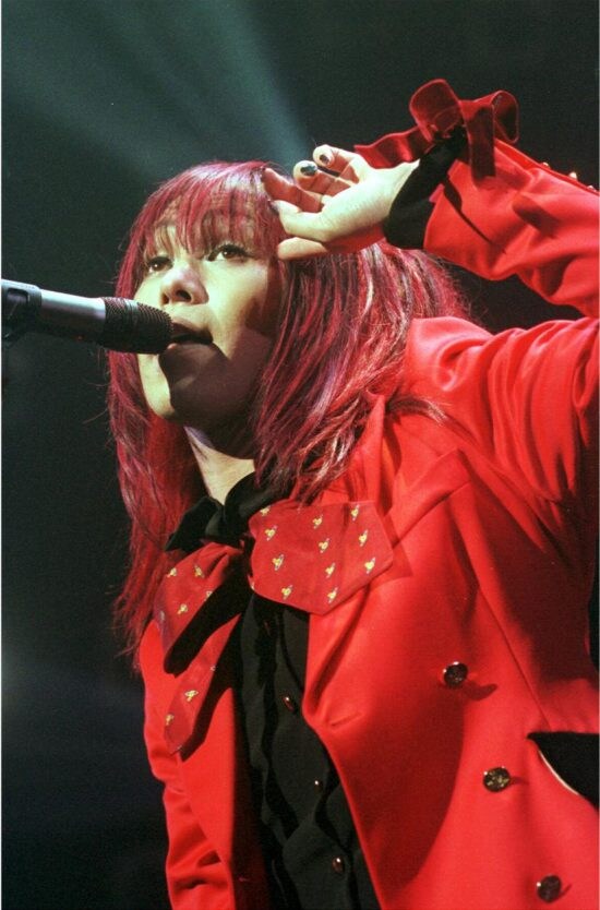 “衝撃のデビュー”から28年、IZAMの現在。ブレイク時は「1〜2時間しか寝られなかった」苦しかった“葛藤”も明かす