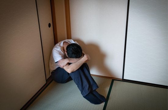 上京した“真面目な弟”が家賃を滞納していたワケは…アパートに突撃して分かった“悲惨な状況”――仰天ニュース特報