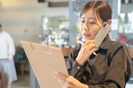 忘年会シーズンに多発する「当日キャンセル客」に飲食店が困惑。予約した新入社員が泣きはらした顔で頭を下げにくるまで