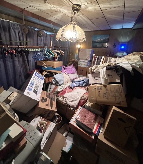 ゴミ屋敷から発見した「230万円で売れた“真っ黒のモノ”」の正体は…ゴミ清掃員芸人が語る「衝撃的なゴミ屋敷」の実態――仰天ニュース特報