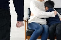 大阪から新潟への夜逃げ、5歳の私が見た「知らない女性」の正体。父の不倫相手が同居する地獄絵図