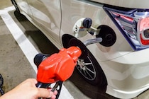 元ディーラー営業マンが暴露。ガソリン車と比較して「ハイブリッドカーはおすすめしない」ワケ――大反響セレクション